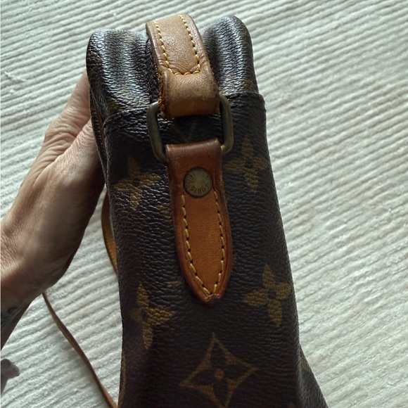 Louis Vuitton Monogram Trocadero 30 - Picture 5 of 10